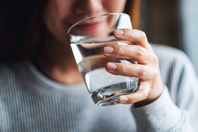 12 Best Anti-aging Hacks - Drink