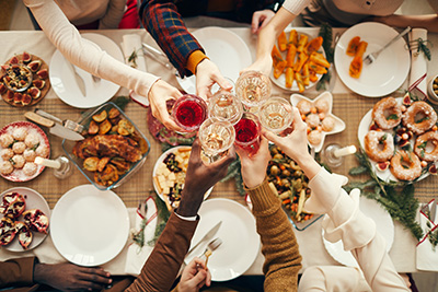 Holiday Survival Guide – 5 tips to stay healthy and slim between feasts